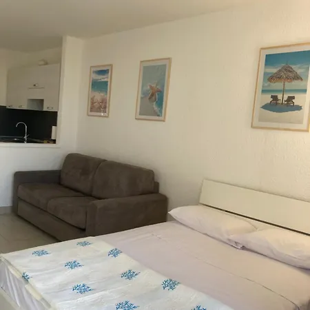 La Cigale Vue Apartment *